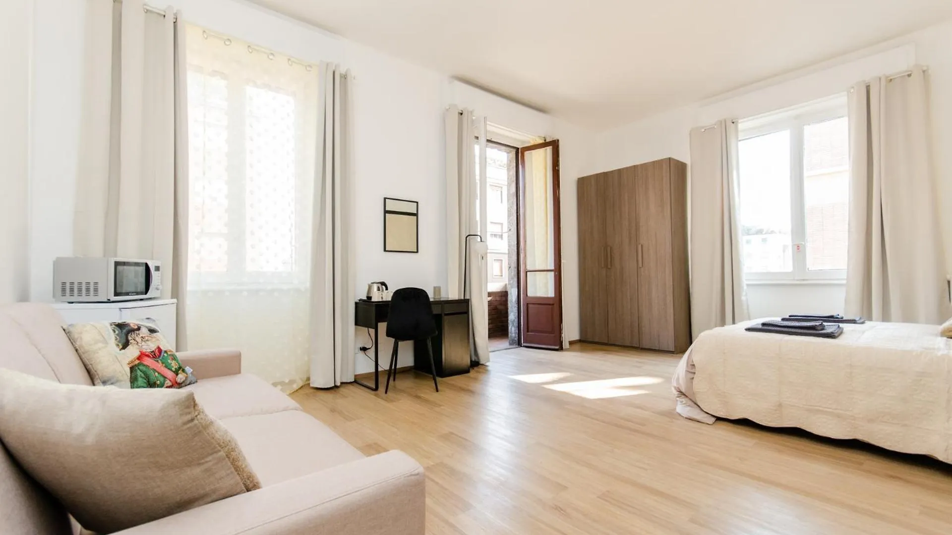 Beige Room Mediolan